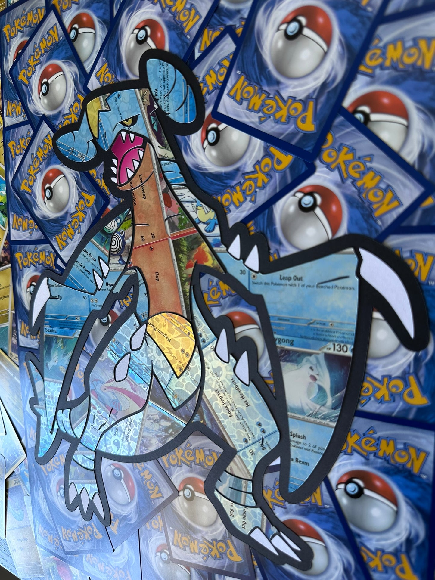 #445 GARCHOMP Pokémon Holographic Card Cut Art